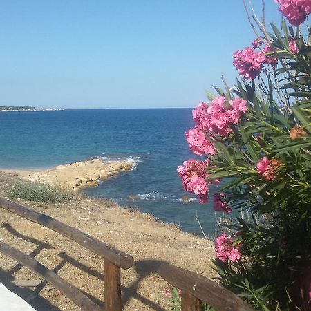Avola Holidays Luaran gambar